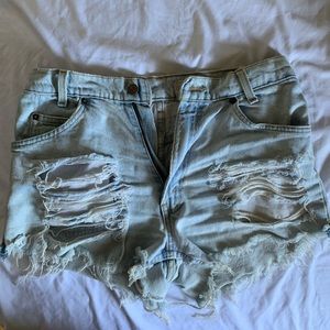 LEVI’s Jean Shorts